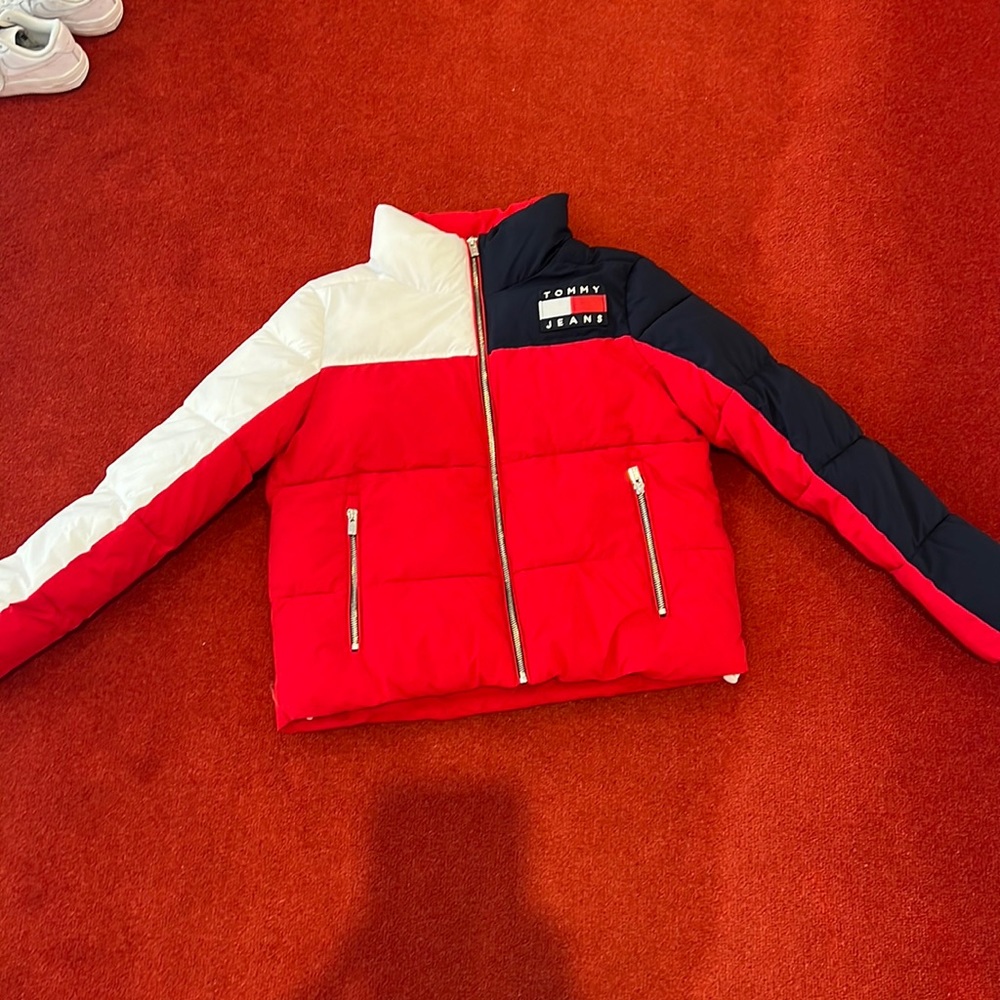 BRAND NEW TAGS ON  never worn tommy jeans puffer size M